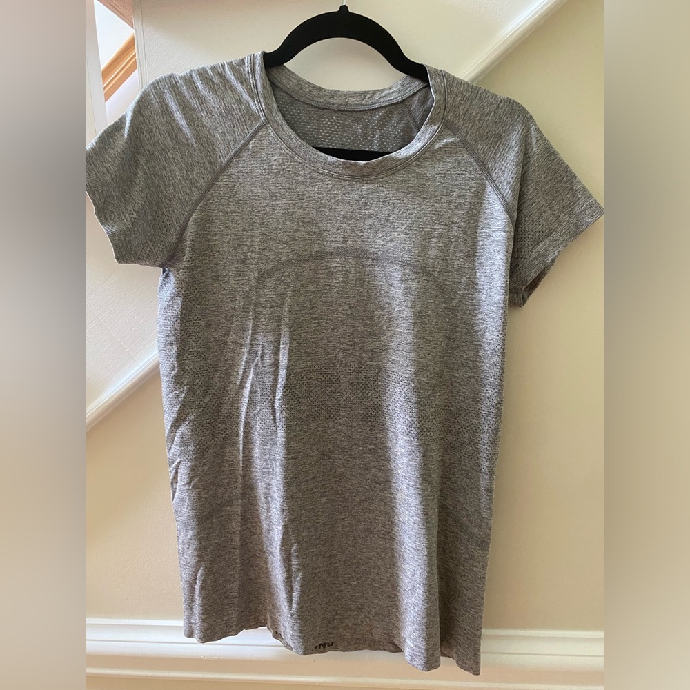 🩶 Lululemon Athletica swiftly tech short sleeve gray 12 🩶